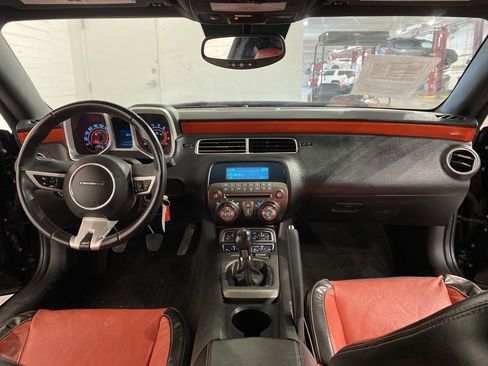 Used 2010 Chevrolet Camaro SS w/ RS Package image 10