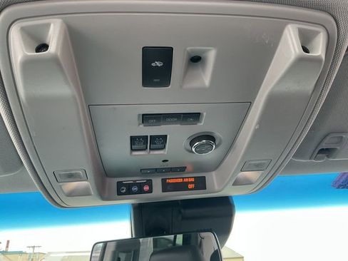 Used 2017 Cadillac Escalade Premium Luxury image 70