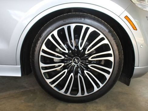 Used 2022 Lincoln Aviator Black Label w/ Dynamic Handling Package AWD/4WD image 27