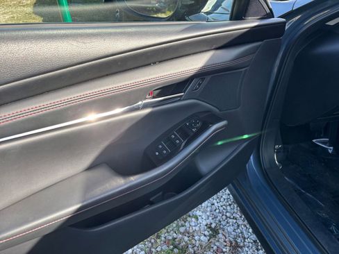 Used 2025 MAZDA MAZDA3 s image 21