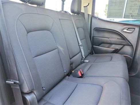 Used 2017 Chevrolet Colorado LT w/ LT Convenience Package image 24