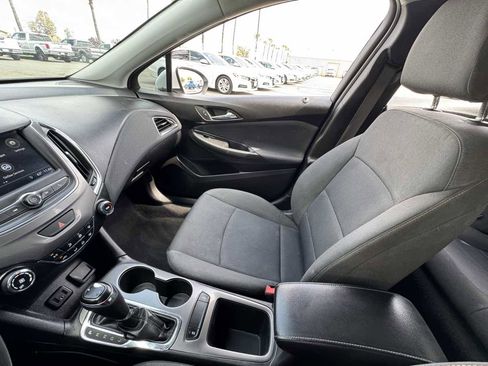 Used 2019 Chevrolet Cruze LS image 35