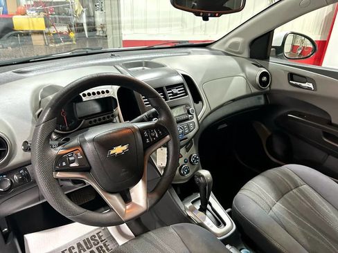 Used 2014 Chevrolet Sonic LT image 14