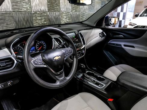 Used 2020 Chevrolet Equinox LT FWD image 3