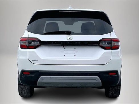 Used 2023 Honda Pilot EX-L image 4