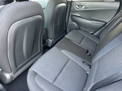 Used 2023 Hyundai Kona SE w/ Cargo Package image 11