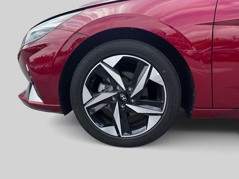 Certified 2023 Hyundai Elantra Limited FWD image 9