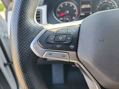 Used 2021 Volkswagen Atlas Cross Sport SE FWD image 24
