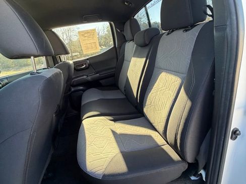 Used 2023 Toyota Tacoma TRD Sport image 15