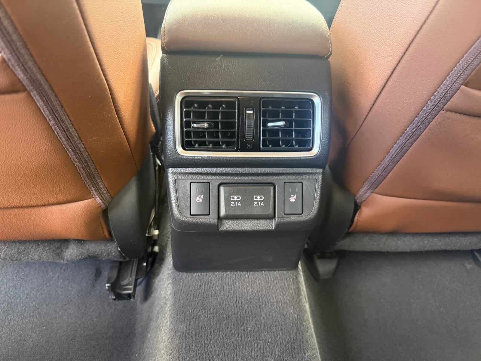 Used 2019 Subaru Outback 2.5i Touring AWD/4WD image 16