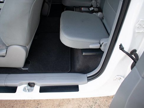 Used 2013 Toyota Tacoma PreRunner image 30