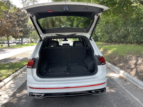 Used 2024 Volkswagen Tiguan SEL R-Line AWD/4WD image 31