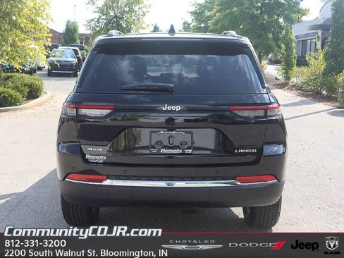 New 2025 Jeep Grand Cherokee Laredo X AWD/4WD image 6