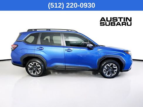 Used 2026 Subaru Forester Premium AWD/4WD image 9