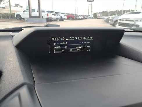 Used 2022 Subaru Forester Limited image 25