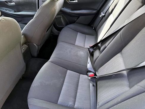 Used 2022 Nissan Sentra SV FWD image 11