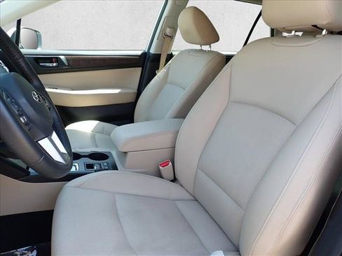 Used 2017 Subaru Outback 2.5i Limited AWD/4WD image 12