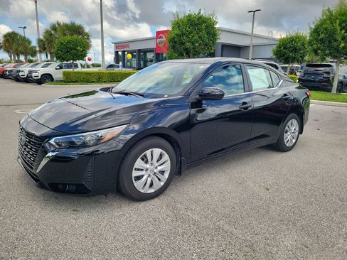 Used 2025 Nissan Sentra S FWD image 5