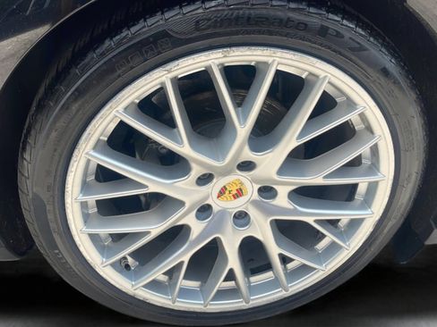 Used 2018 Porsche Panamera 4S w/ Premium Package AWD/4WD image 17