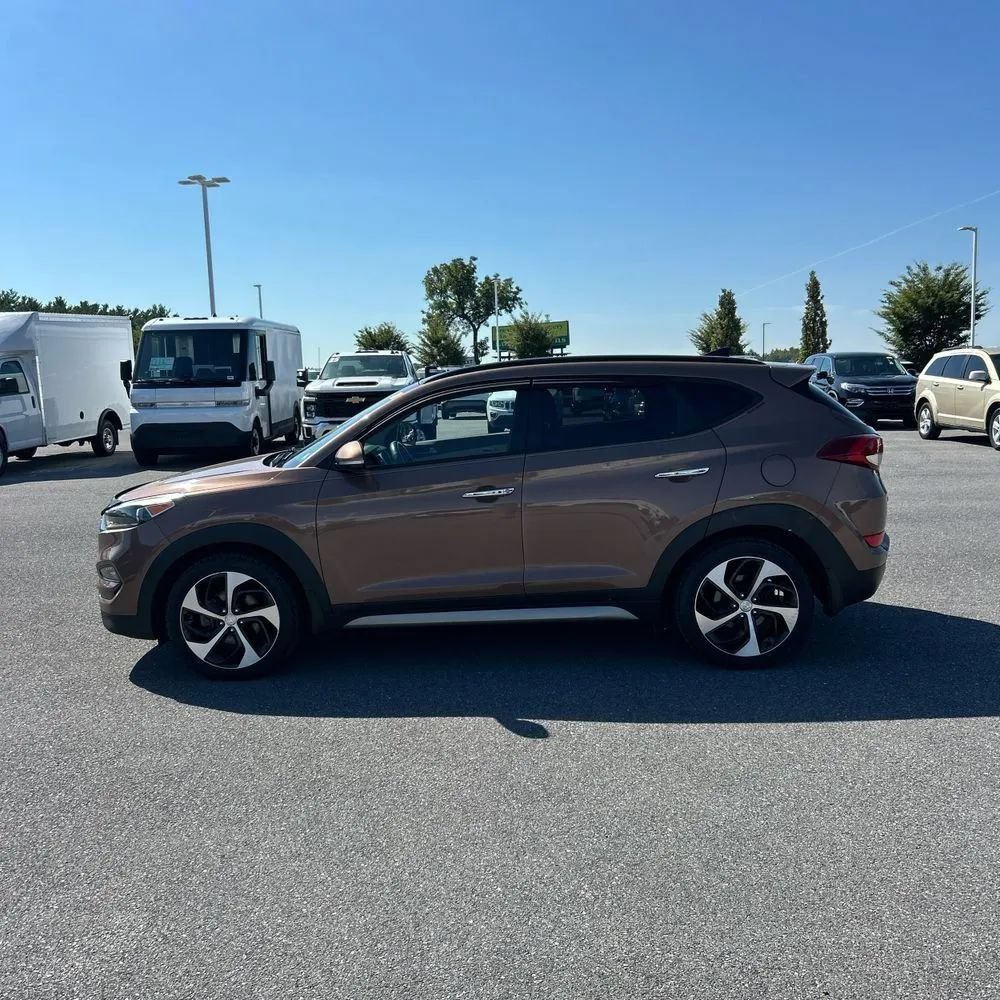 Used 2017 Hyundai Tucson Limited w/ Limited Ultimate Package 03 AWD/4WD image 3