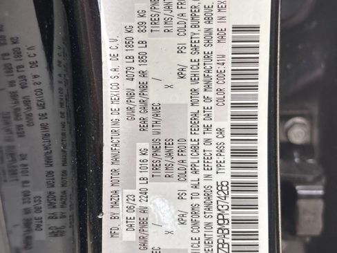 Used 2023 MAZDA MAZDA3 s image 13