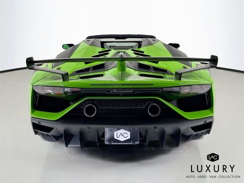 Used 2021 Lamborghini Aventador SVJ AWD/4WD image 7
