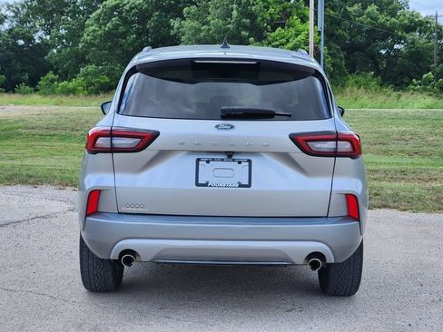 Used 2023 Ford Escape ST-Line AWD/4WD image 6