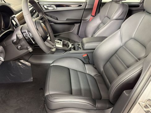 New 2026 Porsche Macan S AWD/4WD image 5