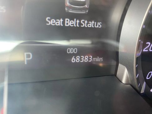 Used 2022 Toyota Highlander XLE FWD image 5