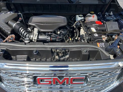 Used 2019 GMC Acadia Denali w/ Technology Package AWD/4WD image 36