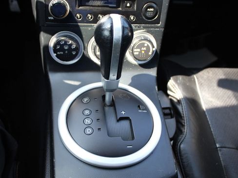 Used 2004 Nissan 350Z Touring image 16