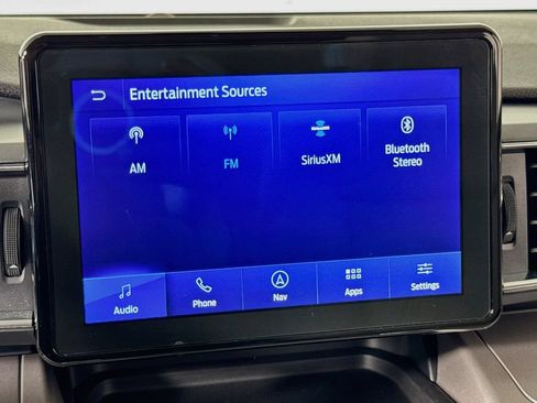 Used 2023 Ford Explorer XLT w/ Equipment Group 202A AWD/4WD image 33