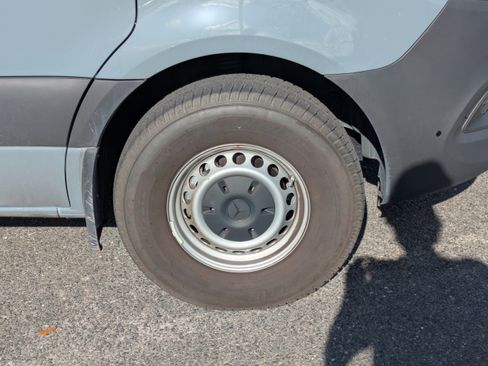 Used 2025 Mercedes-Benz Sprinter 2500 image 3