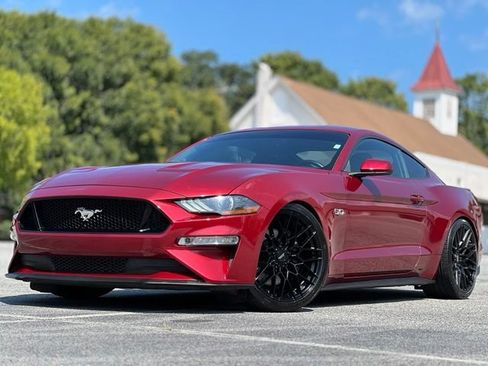 Used 2018 Ford Mustang GT RWD image 1