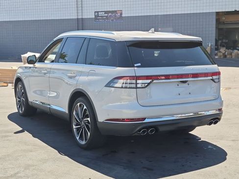 Used 2020 Lincoln Aviator Reserve w/ Equipment Group 202A AWD/4WD image 8