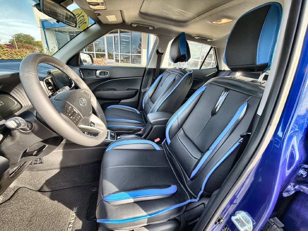 Used 2026 Hyundai Venue SEL FWD image 13