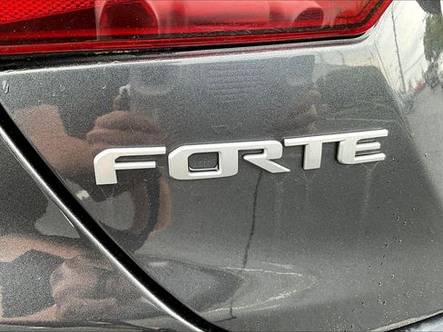 Used 2023 Kia Forte LXS w/ LXS Technology Package FWD image 23