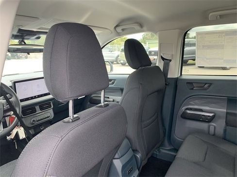 New 2025 Ford Maverick XL w/ Equipment Group 102A image 19