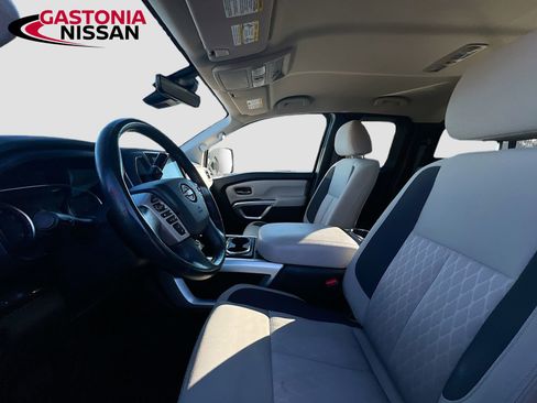 Used 2023 Nissan Titan SV w/ SV Utility Package image 27