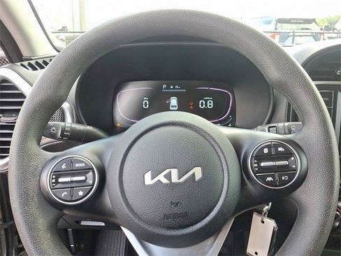 Certified 2023 Kia Soul LX w/ LX Technology Package image 18