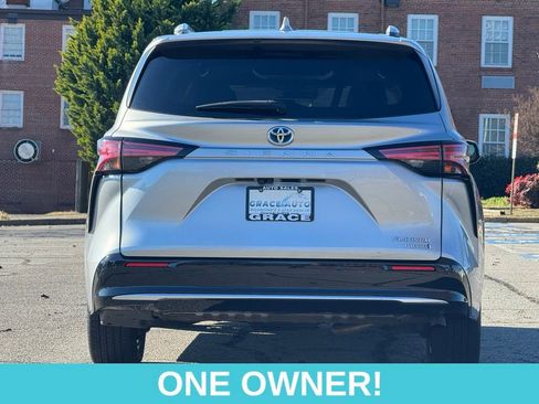 Used 2021 Toyota Sienna Platinum image 7