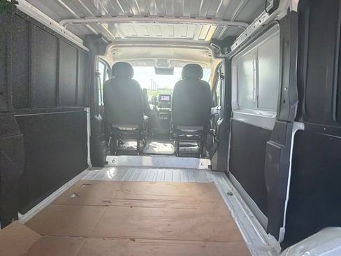 Used 2025 RAM ProMaster 2500 w/ Convenience Group FWD image 21