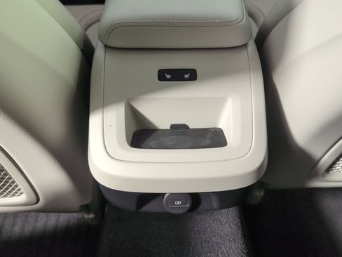 Used 2022 Volvo V60 T5 Cross Country w/ Advanced Package image 29