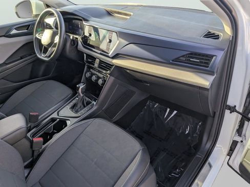 Certified 2023 Volkswagen Taos SE w/ Black Wheel Package FWD image 11