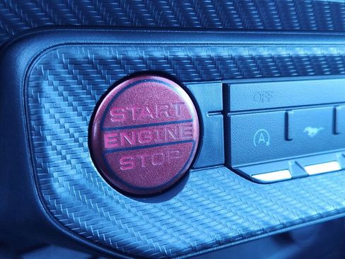 Certified 2025 Ford Mustang GT Premium image 29