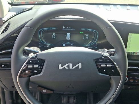 New 2025 Kia Niro EX image 14