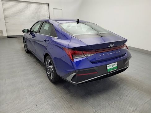 Used 2025 Hyundai Elantra SEL image 5