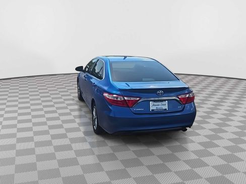 Used 2017 Toyota Camry SE FWD image 7