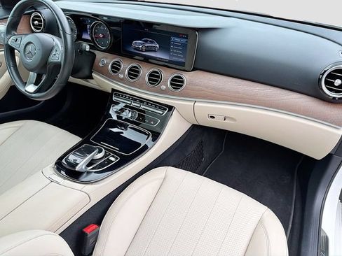 Used 2017 Mercedes-Benz E 300 4MATIC image 29