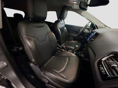 Used 2019 Jeep Compass Limited AWD/4WD image 38